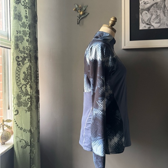 Athleta Running Wild Half Zip 2.0 Electro Iron Blue Pullover Size Medium - Picture 6 of 12